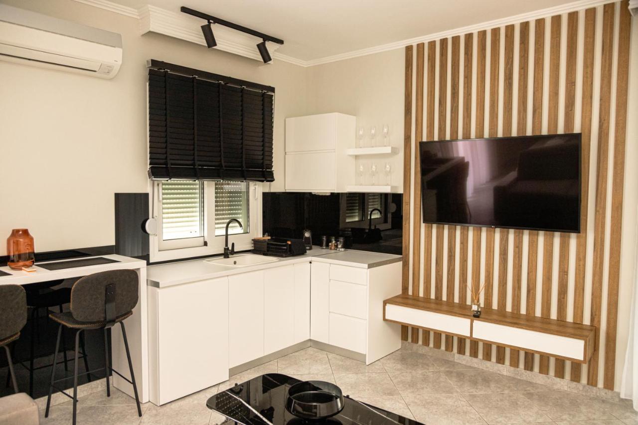 Center Hub * Xanthi